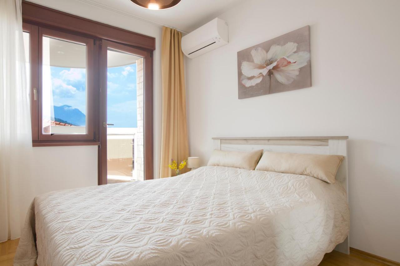 One-Bedroom Apartment,1004388198:JPEG