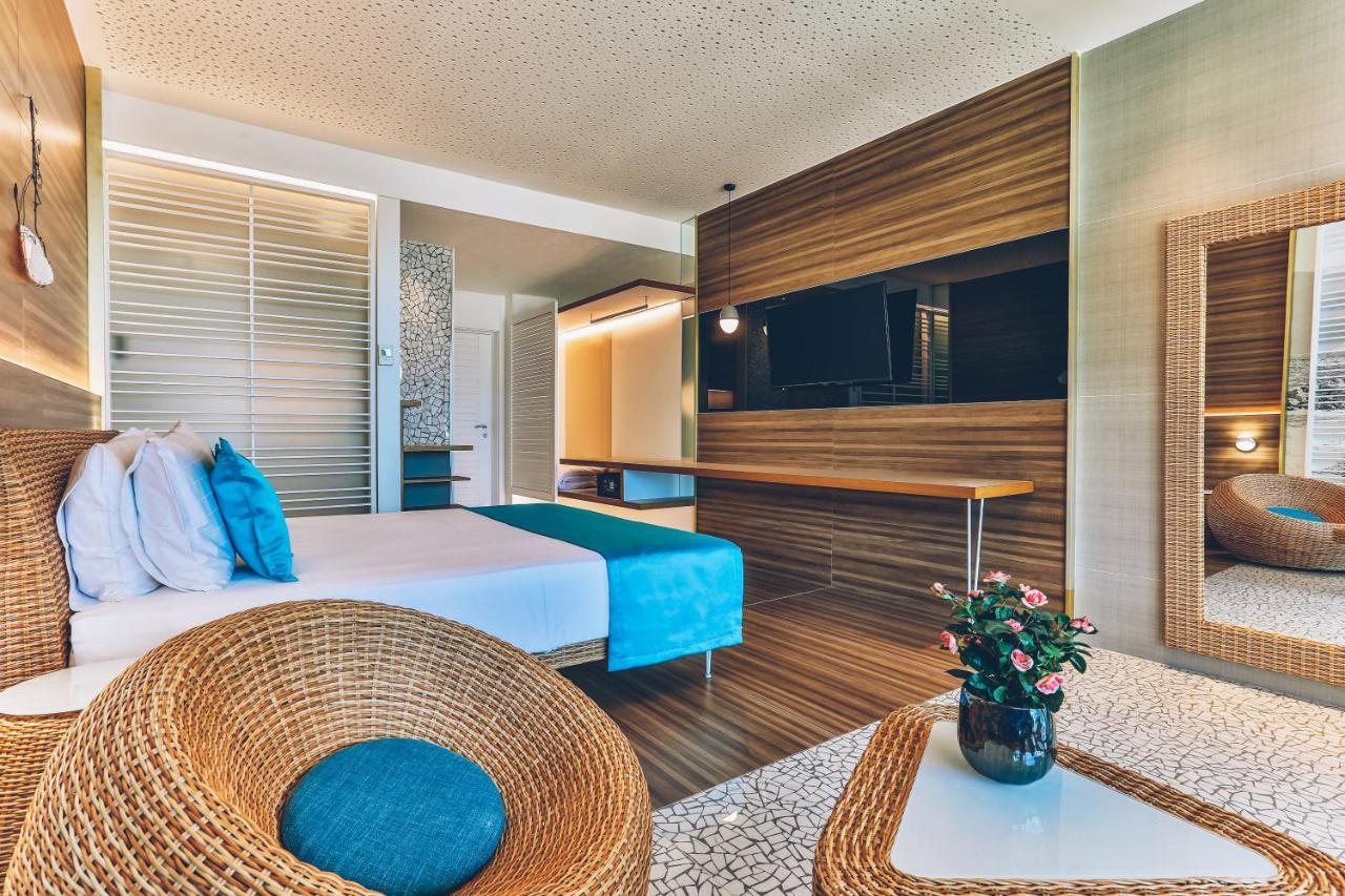 Double Priority Location Room with Sea View