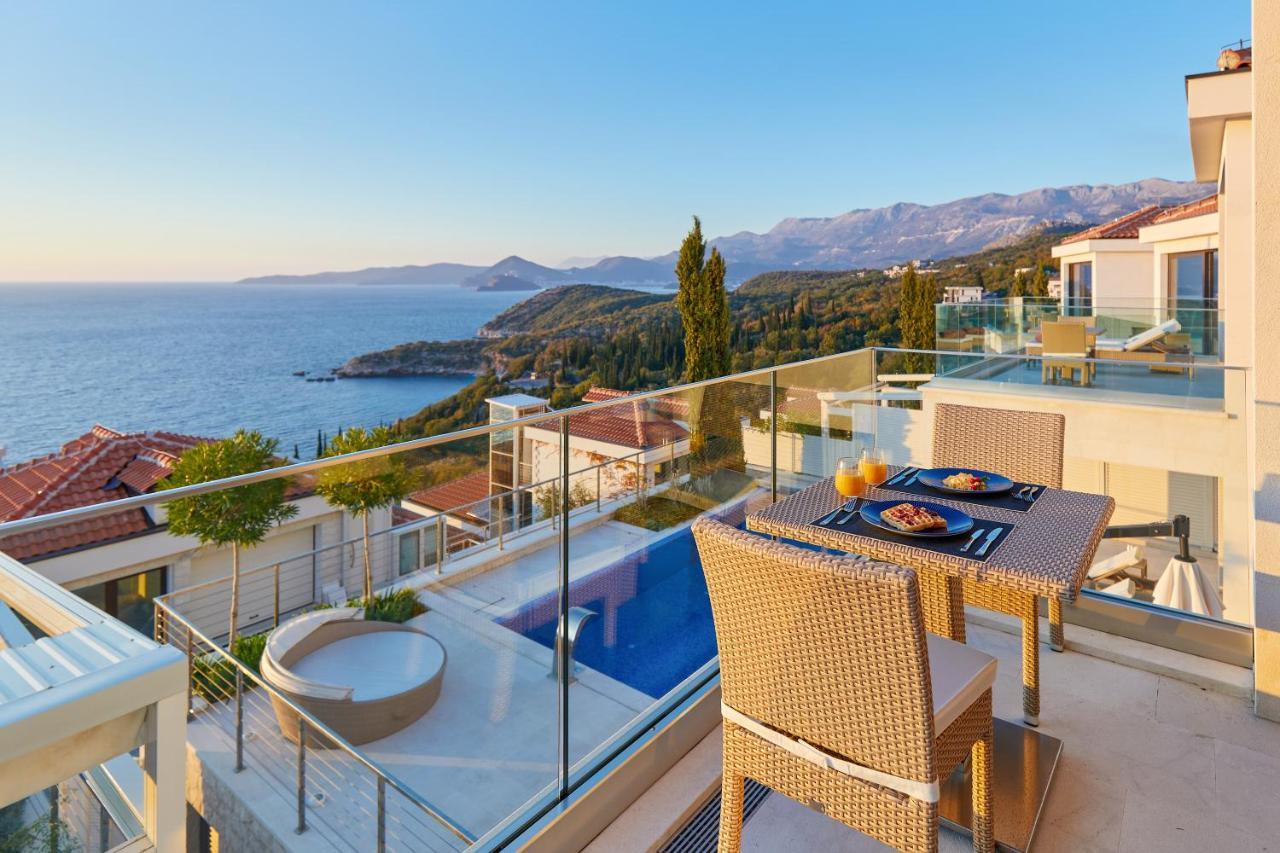 Villa with Sea View