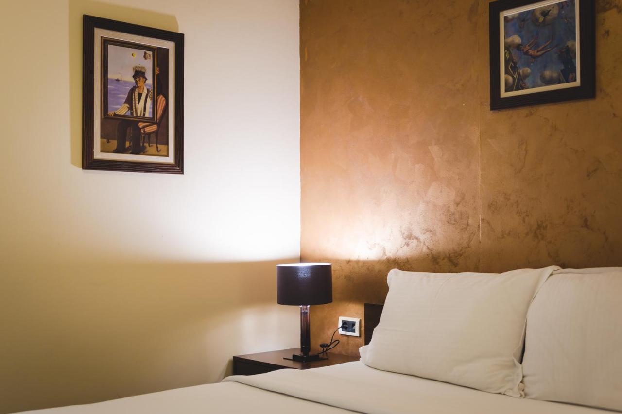 Single Room,1212192517:JPEG