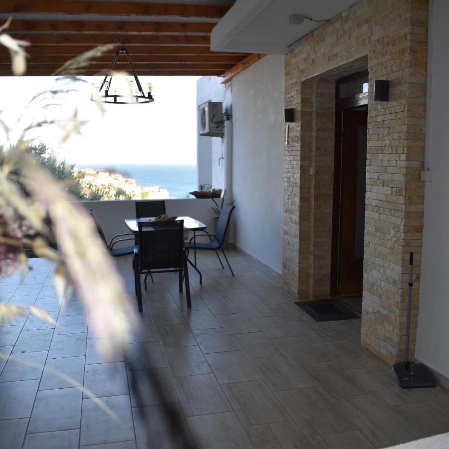 Doppelzimmer mit Balkon und Meerblick