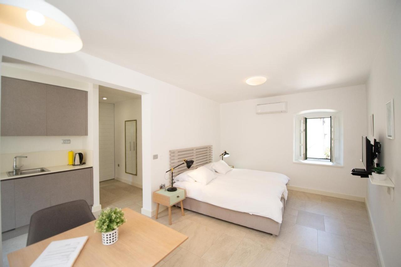 Studio Apartment,1132893594:JPEG