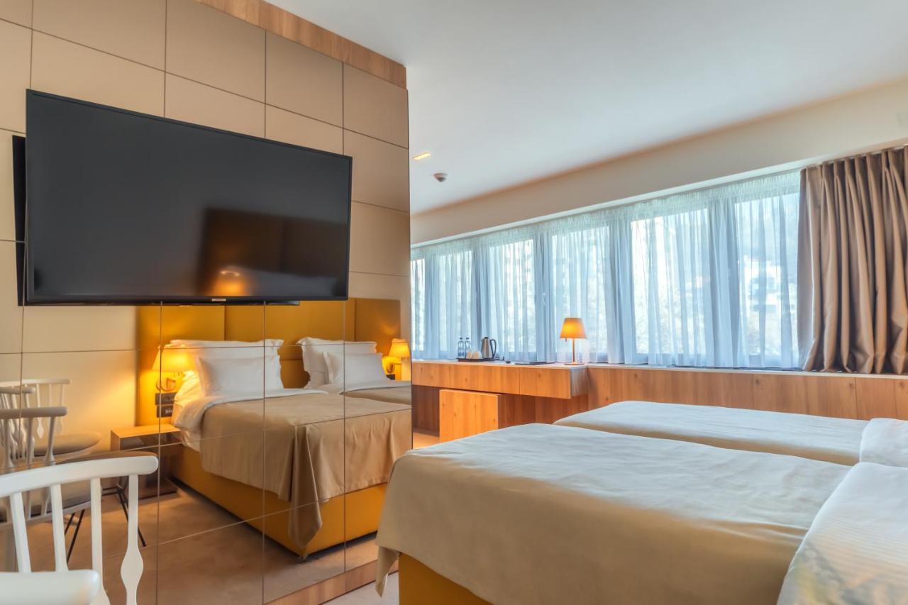 Triple Room with City View