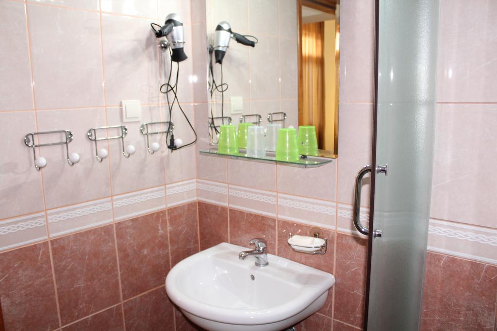 Studio with Sea View (3 Adults)