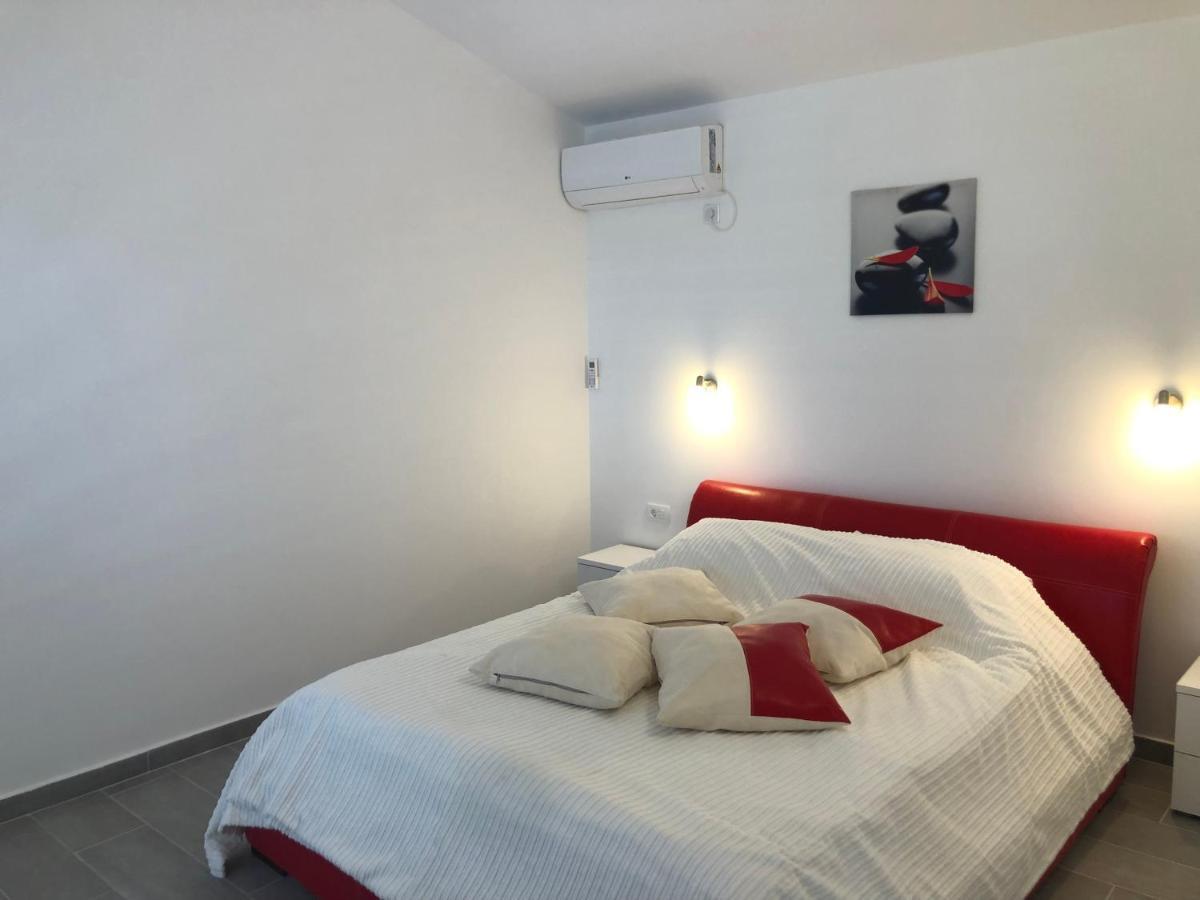 Apartment mit Terrasse