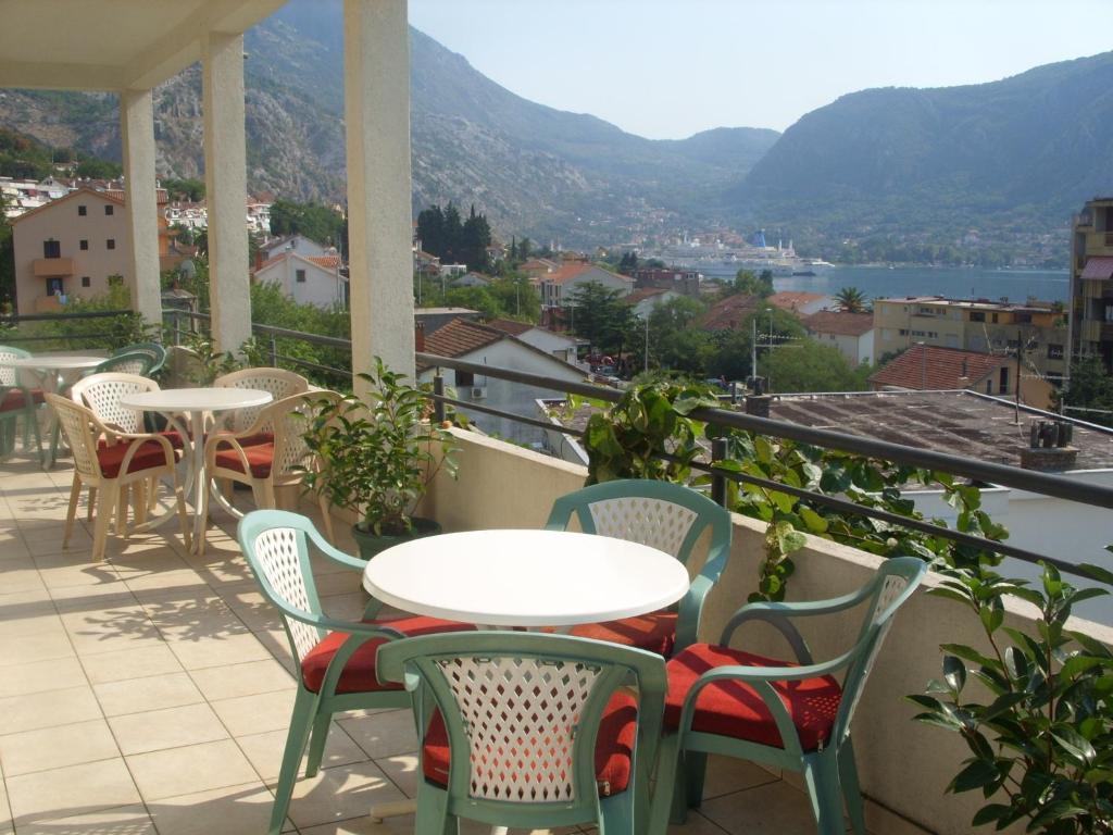 One-Bedroom Apartment with Shared Terrace,12980628:JPEG