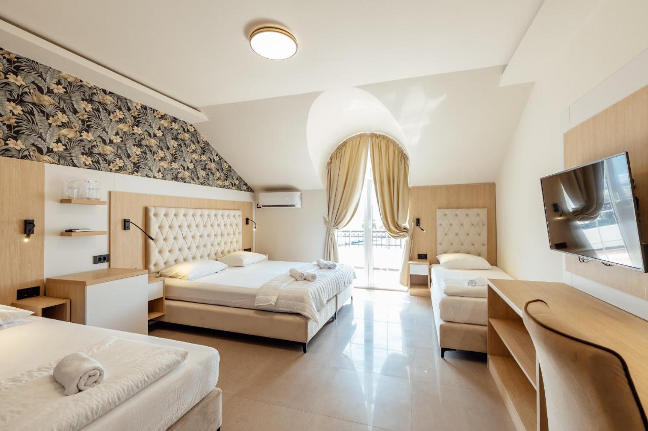 Family Room with Sea View