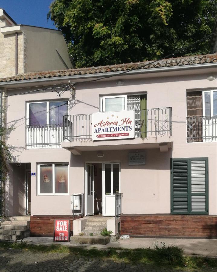 Apartment mit Balkon