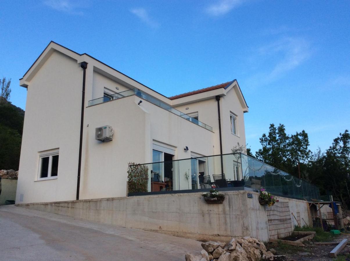 Deluxe Double Room with Balcony and Sea View