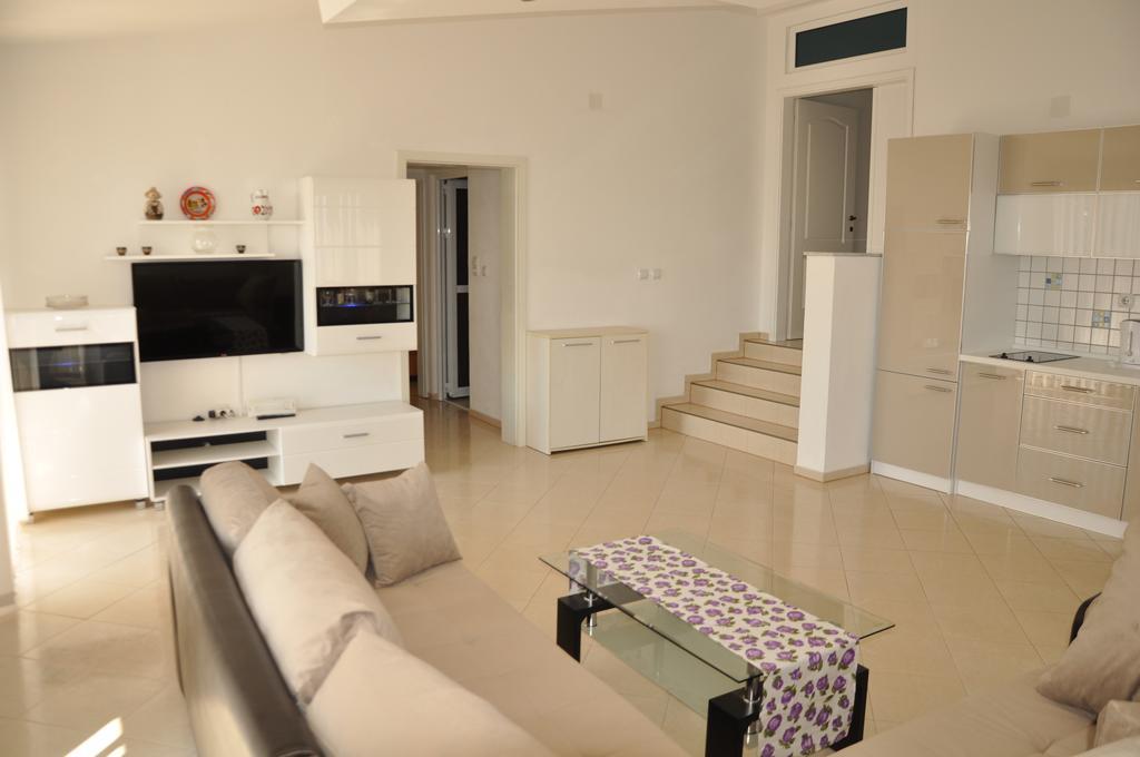 Two-Bedroom Apartment with Balcony,235493461:JPEG