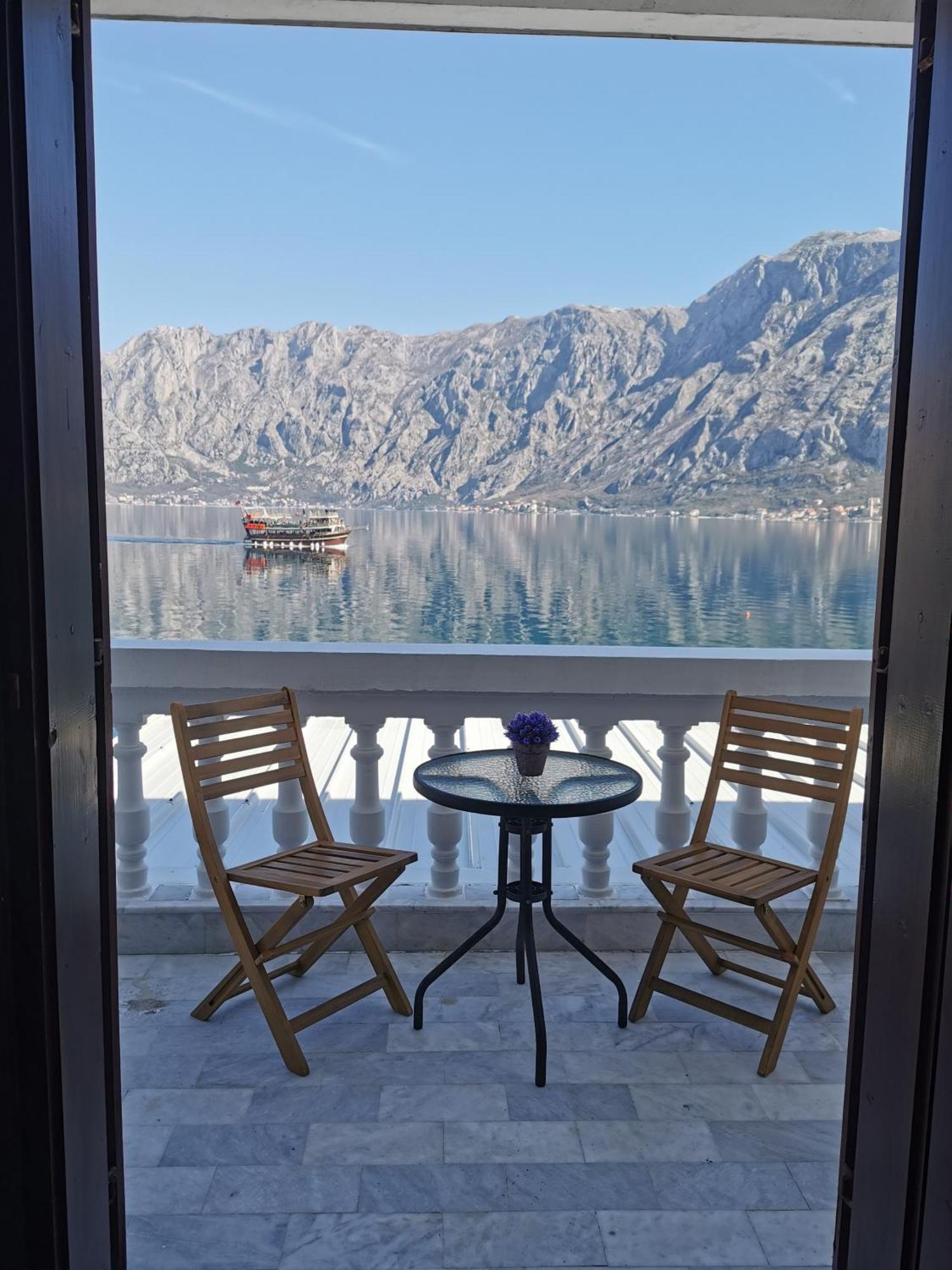 Studio with Balcony and Sea View