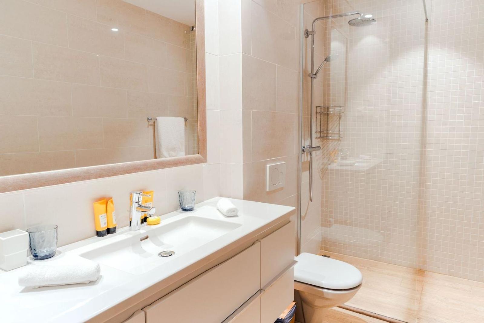 Luxury Three Bedroom Residence Sea View