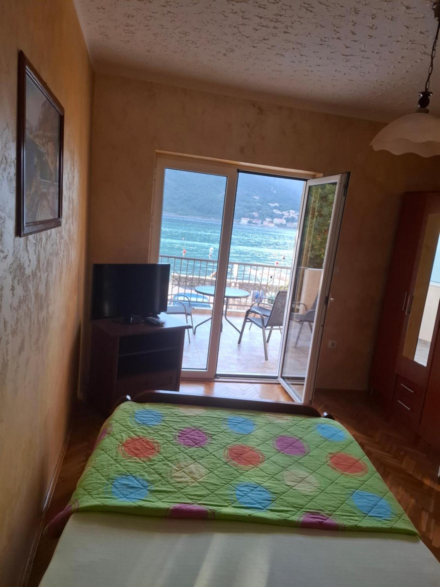 Appartamento con 1 Camera da Letto, Balcone e Vista Mare