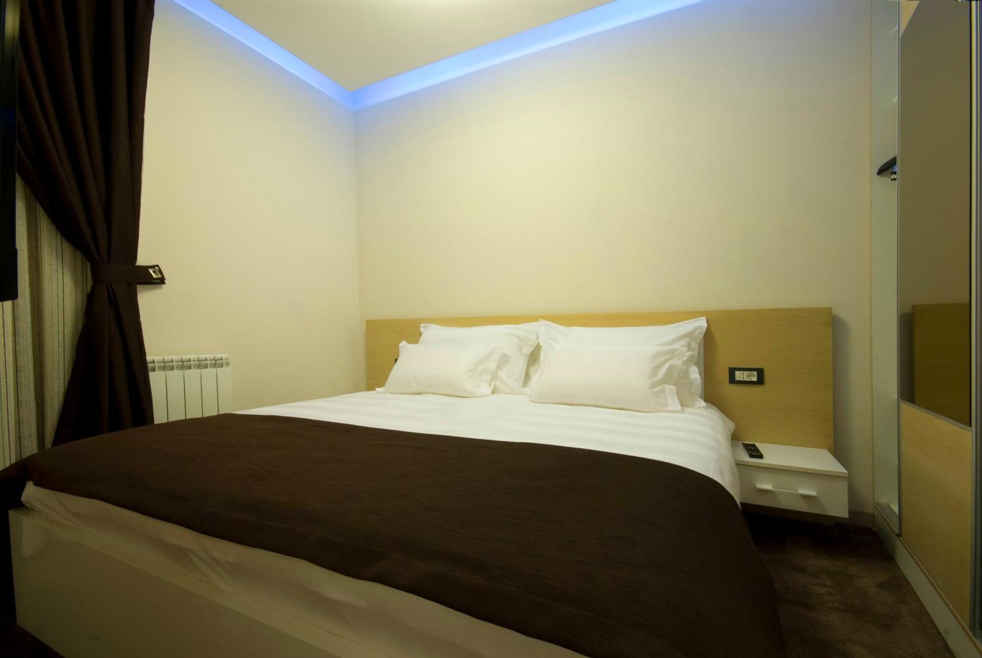 Junior Suite (2 Adults)