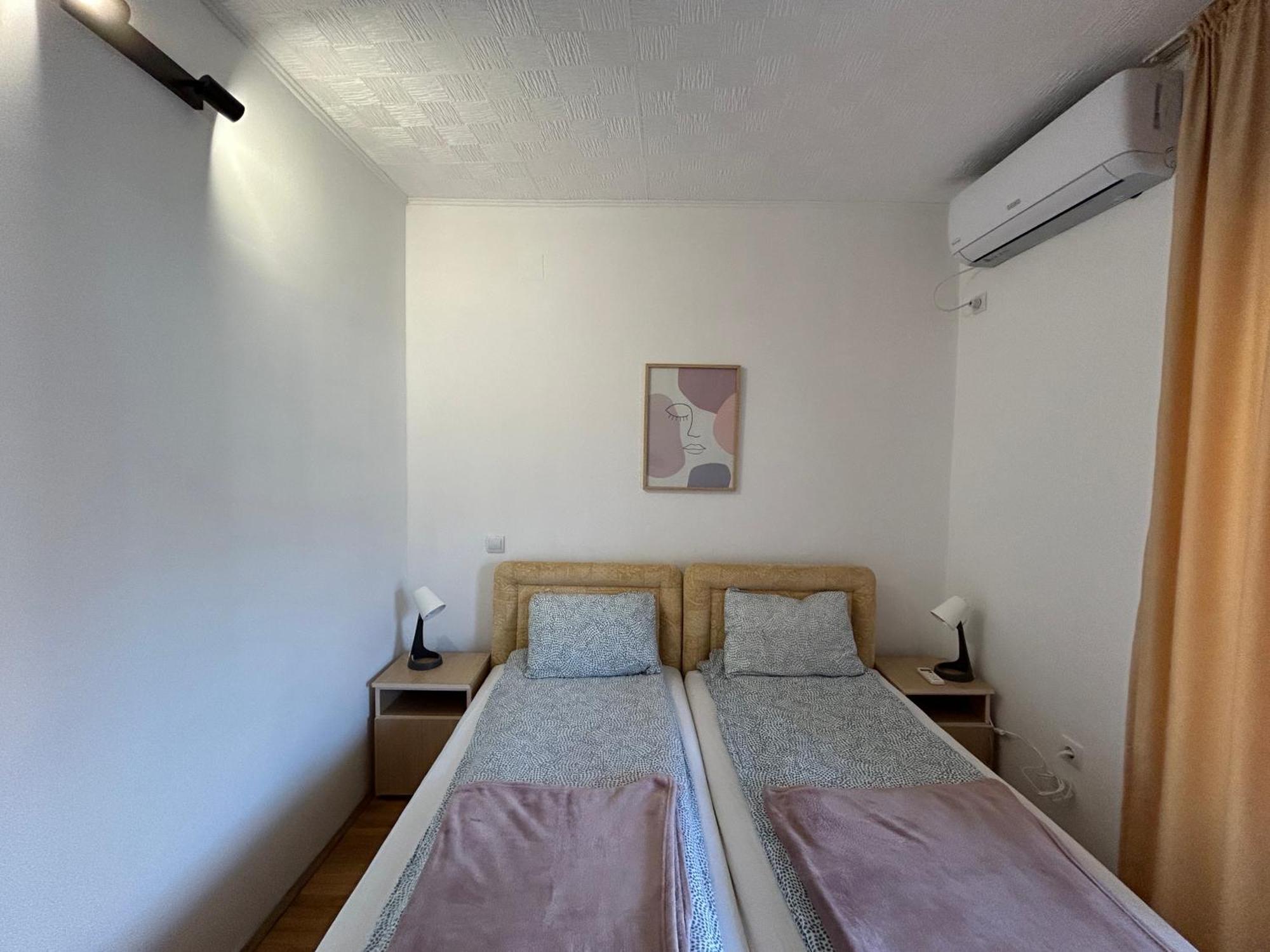 One-Bedroom Apartment with Balcony,1629440930:JPEG