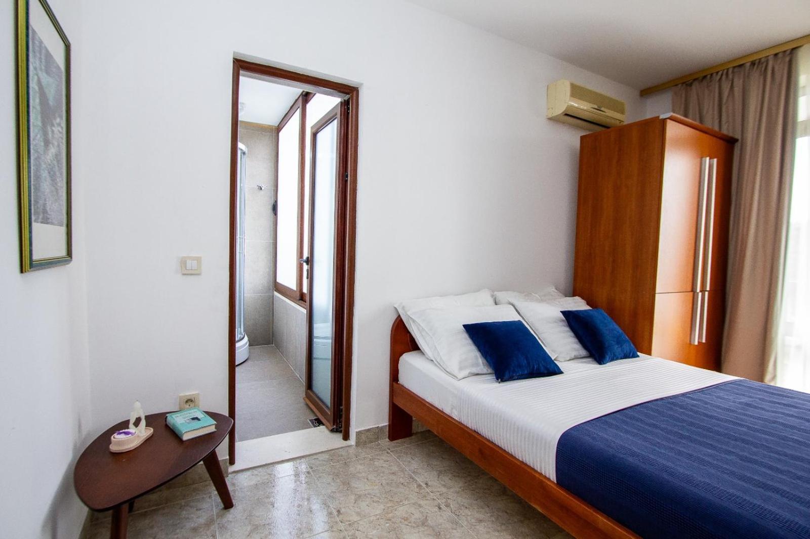 Double Room with Balcony and Sea View,1666659593:JPEG