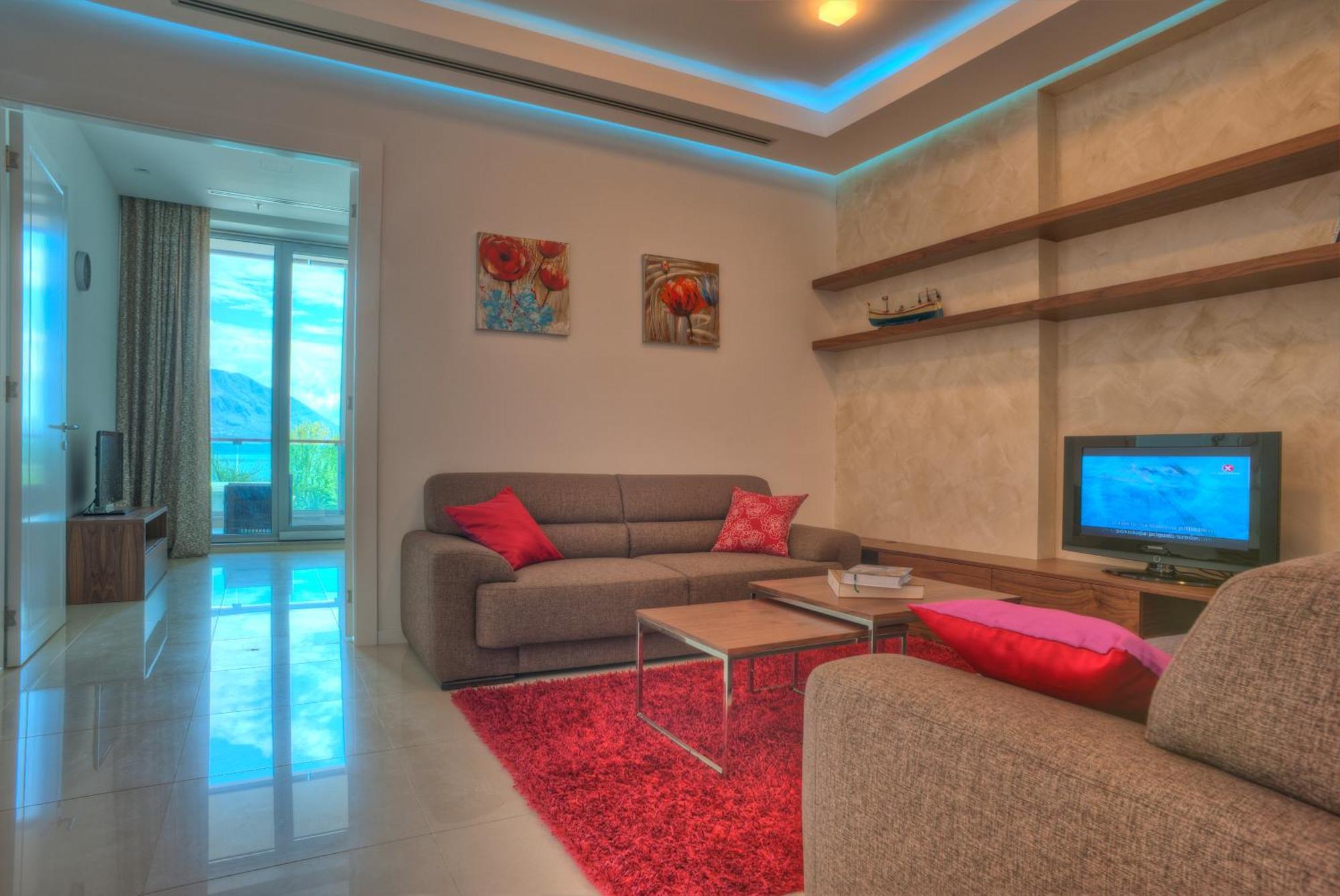 Two-Bedroom Apartment with Sea View,1670767104:JPEG