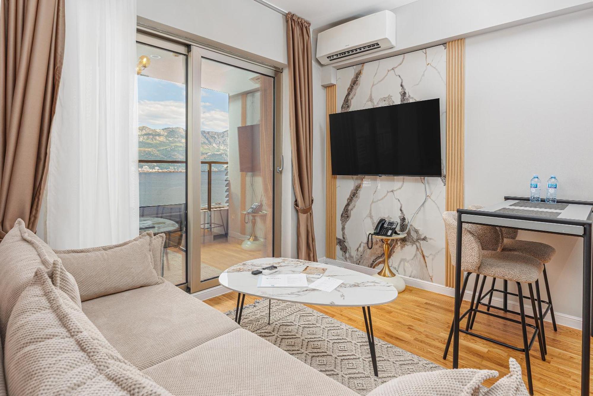 Sea Skyline Studio with Terrace