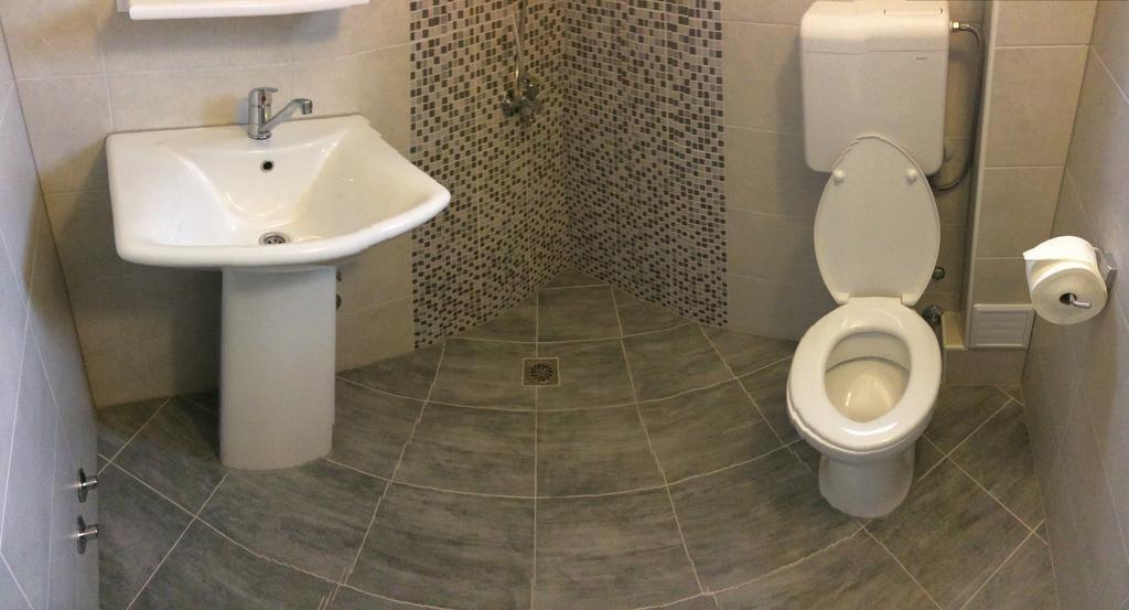 Studio,173312472:JPEG