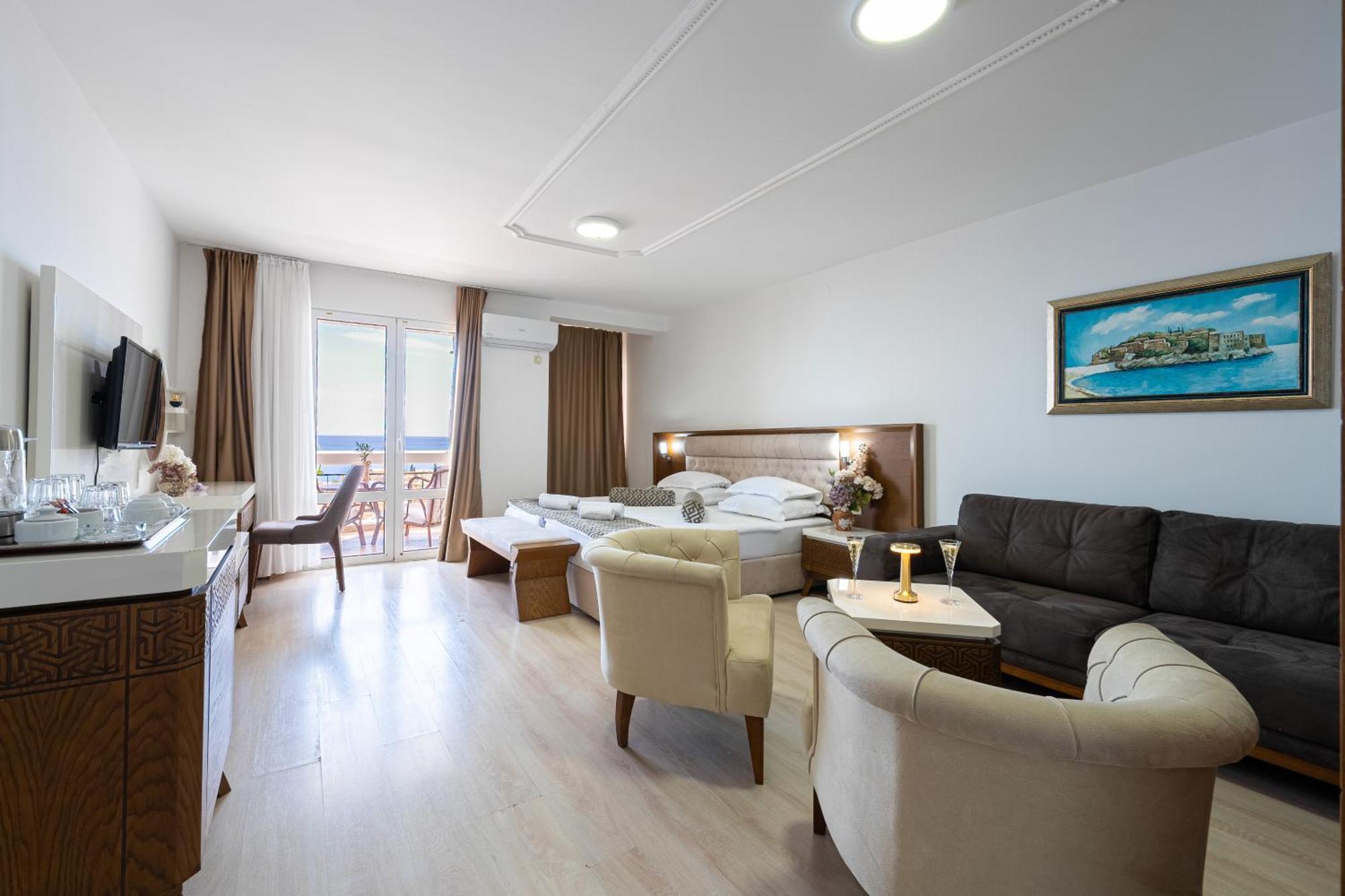 Suite with Sea View