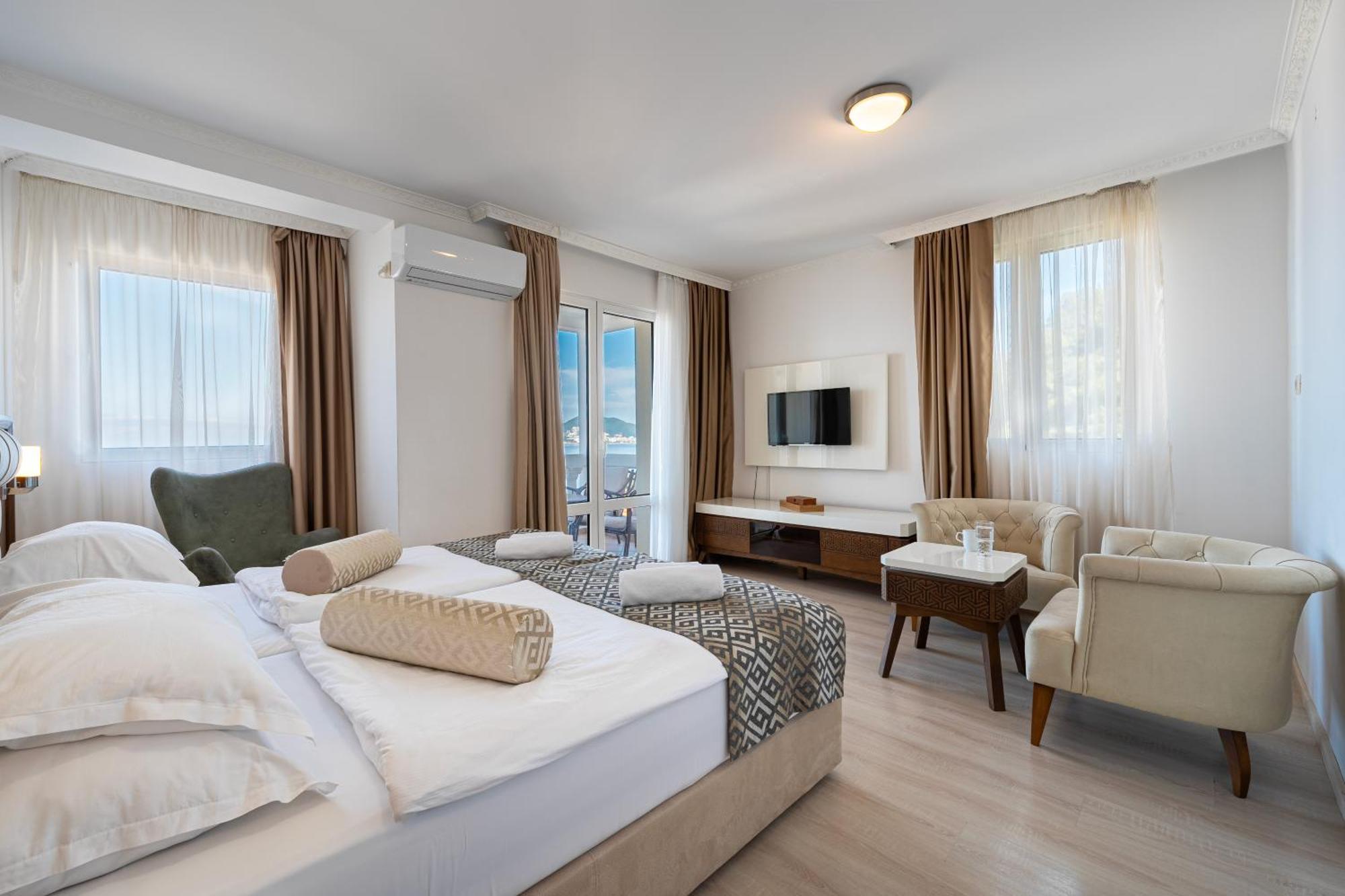 Two-Bedroom Apartment with Sea View