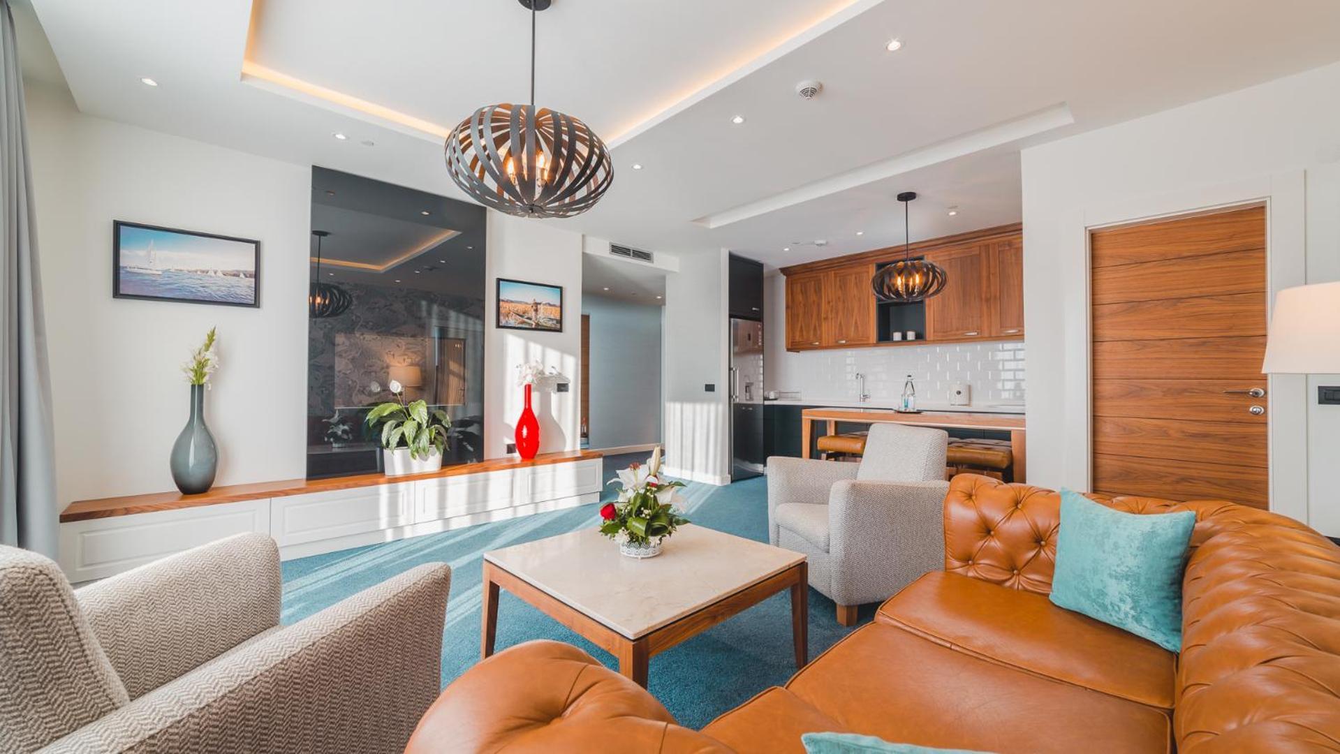 Deluxe Apartment,1746995432:JPEG