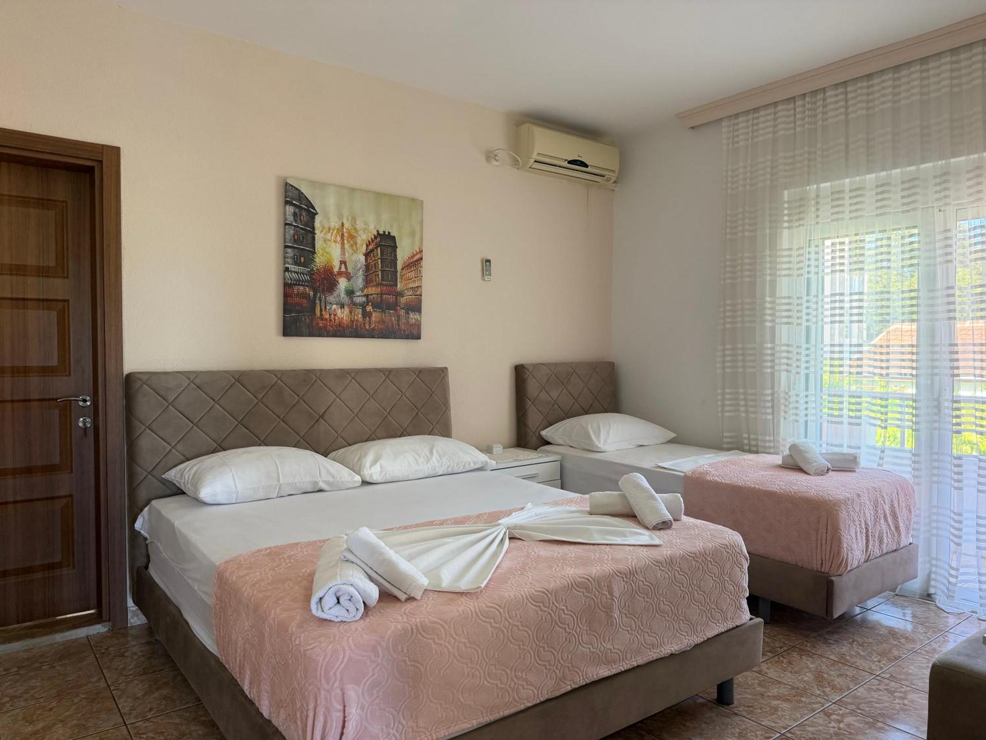 Classic Dreibettzimmer