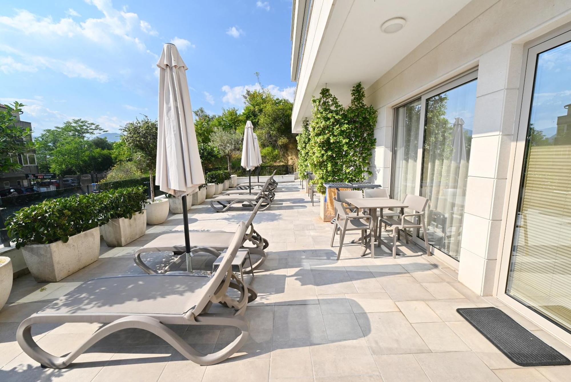 Apartment with Terrace