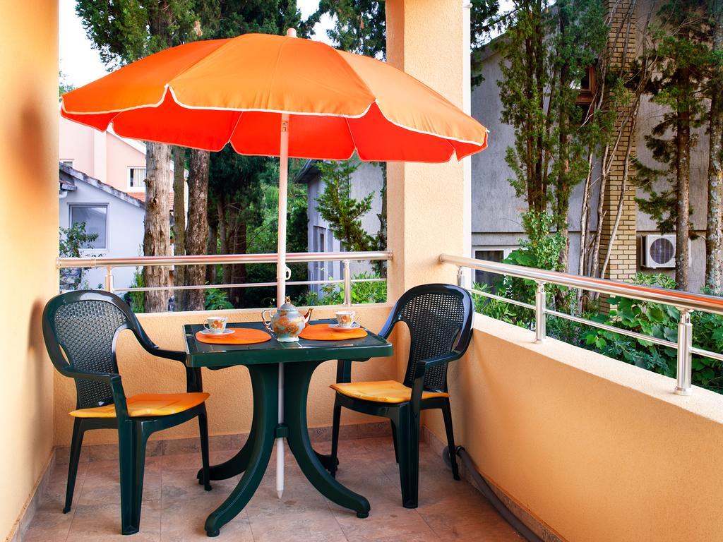 One-Bedroom Apartment,189587953:JPEG