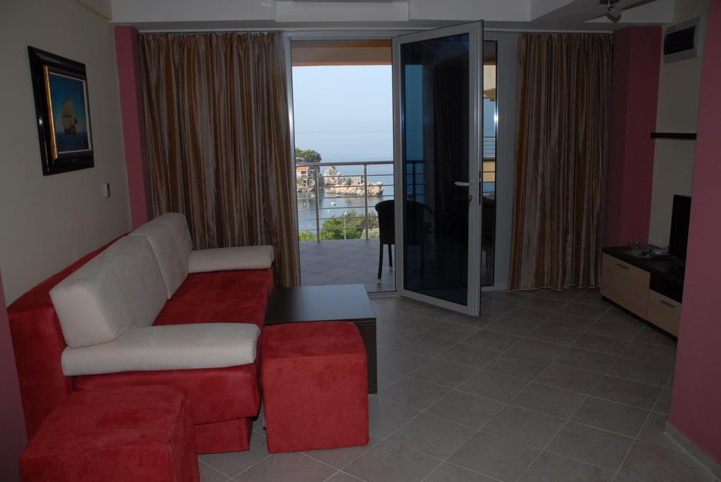 Appartamento con Balcone e Vista Mare