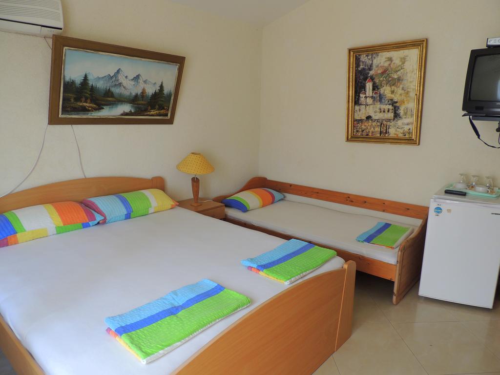 Triple Room with Mountain View
