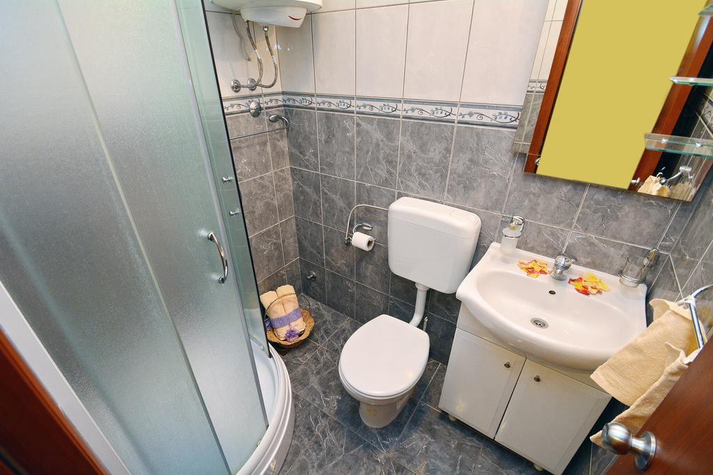 One-Bedroom Apartment with Balcony (2 Adults),1595408064:JPEG