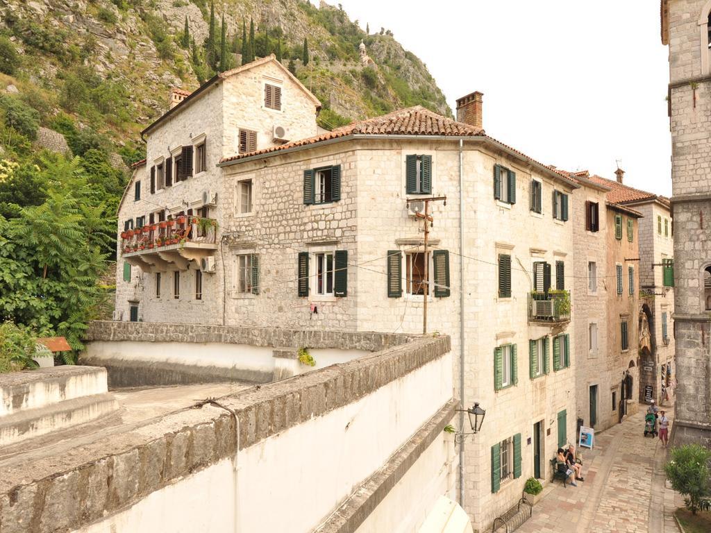 Apartment with Terrace,266541437:JPEG