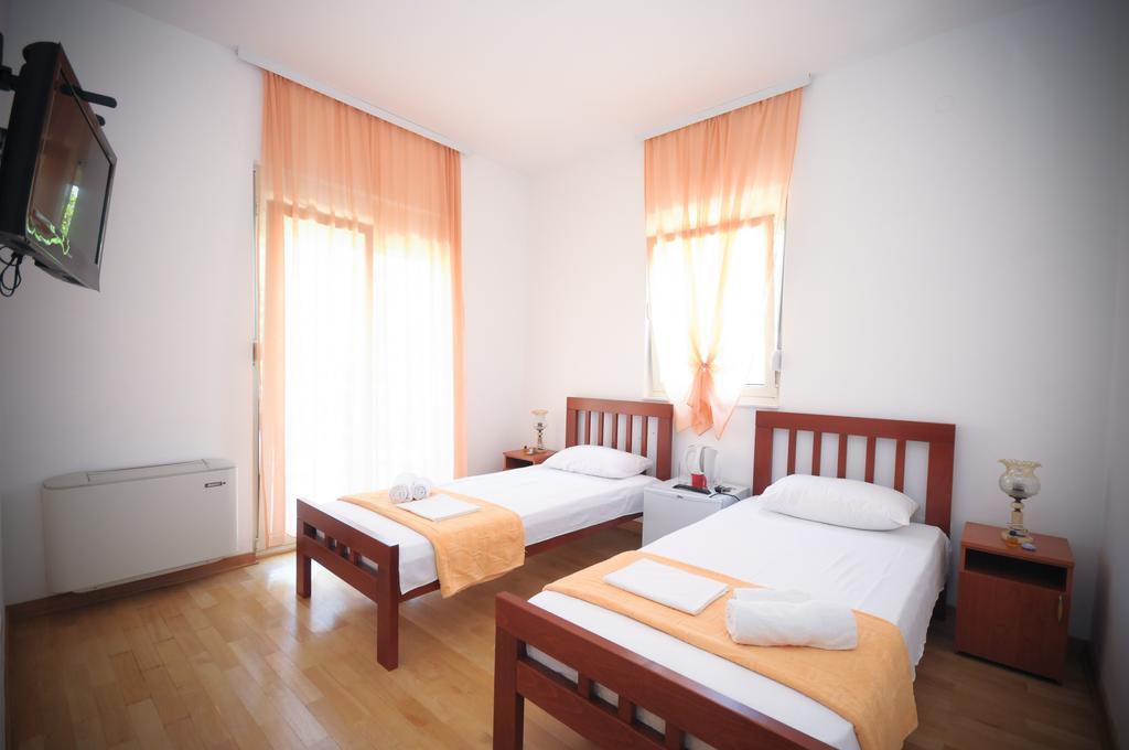 Deluxe Double or Twin Room with Garden View