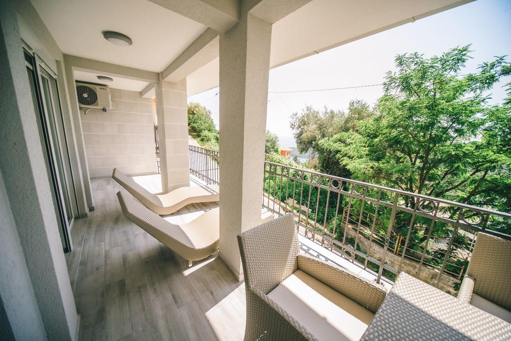 Apartment with Terrace,1113972438:JPEG