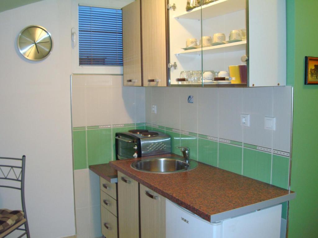 One-Bedroom Apartment with Terrace and Sea View,124443954:JPEG