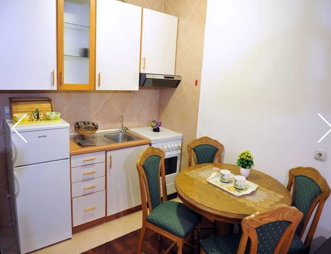 Apartment,654117786:JPEG