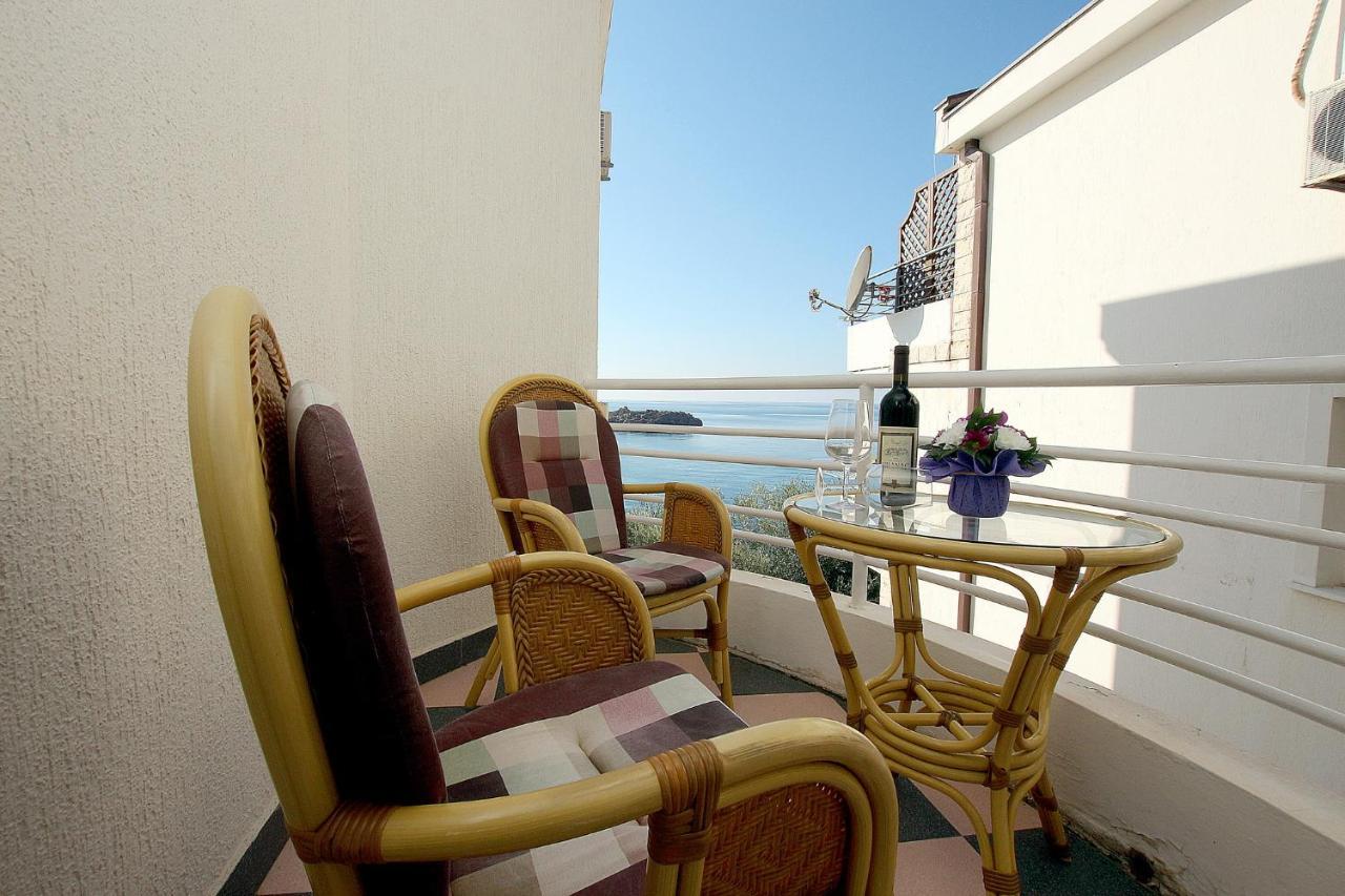 Apartment with Sea View,894063949:JPEG