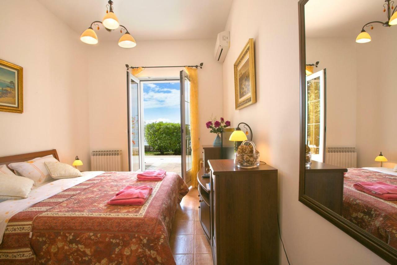 Studio Apartment,807158247:JPEG