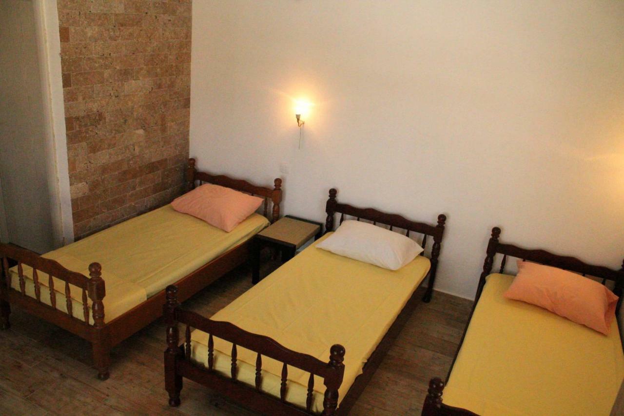 Standard Triple Studio,829499672:JPEG