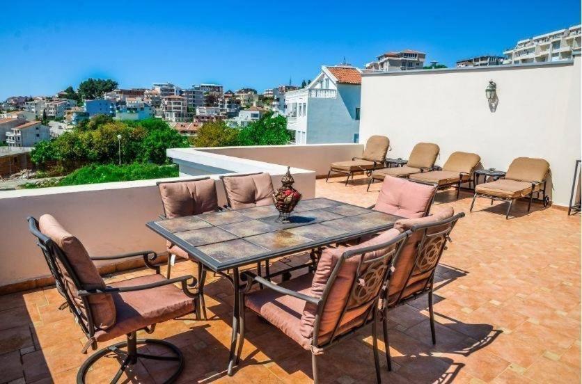 Quadruple Room with Balcony