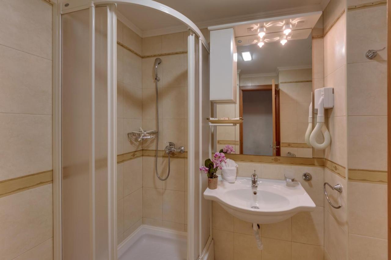 Double or Twin Room with Balcony,992963365:JPEG