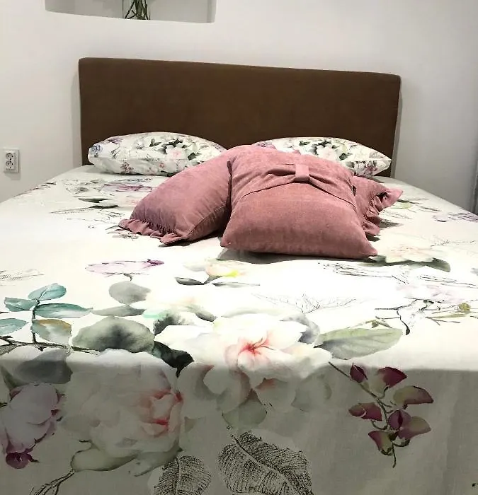 New Renovated Old Town Martiva Apartment-1