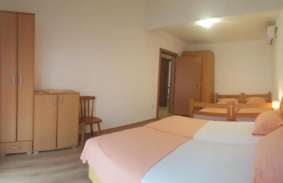 Guest House Bonaca-1