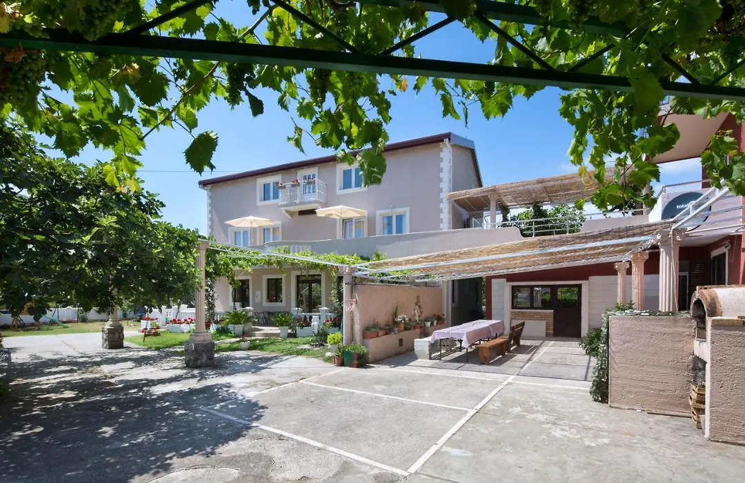 Apartments Al Parma-1