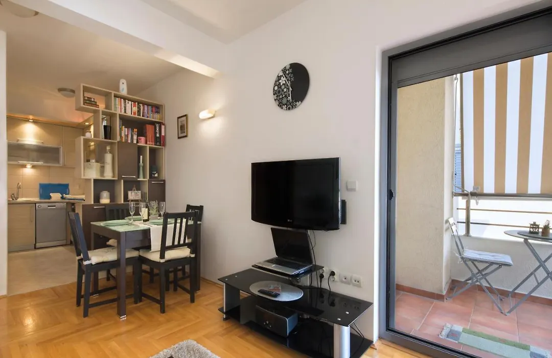 Lordor Apartment-1