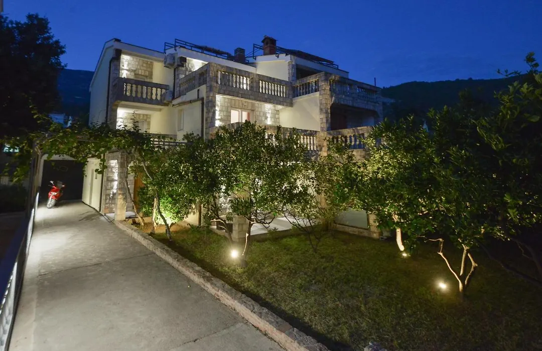 Apartmani Camellia Adore-1