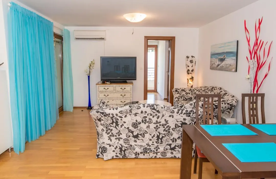 Apartment Elena Petrovac-1
