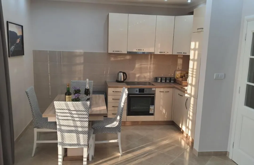 Apartments Nikola-1