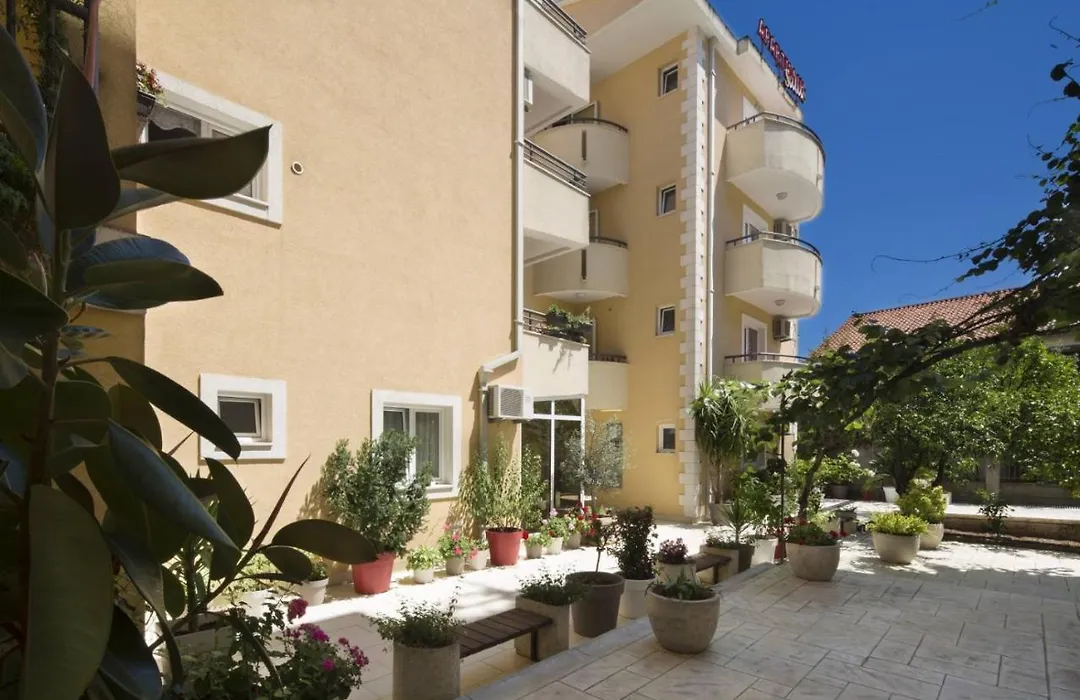 Apartmani Salus-1